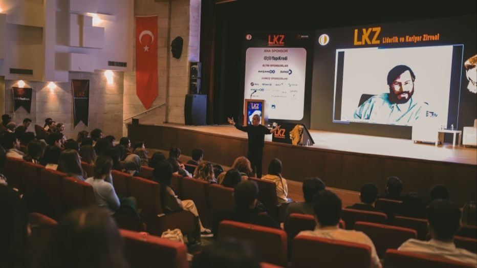 Liderlik ve Kariyer Zirvesi değerli konuşmacılarını sunar!